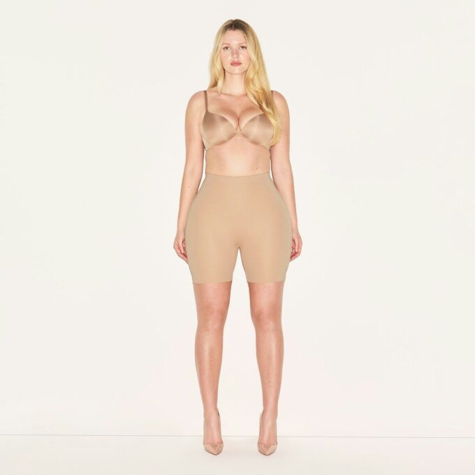 SKIMS BODY HIP ENHANCING VADDRADE SHORT