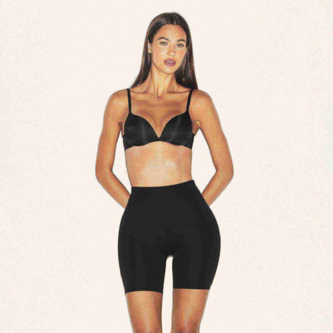 SKIMS BODY HIP ENHANCING VADDRADE SHORT