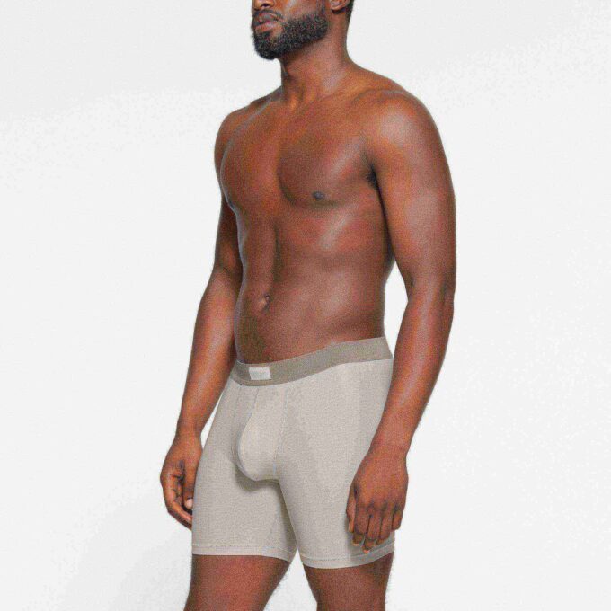 SKIMS BOMULL HERR 13 cm BOXERKALSONGER 3-PACK SKIMS BOMULL HERR 13 cm BOXERKALSONGER 3-PACK