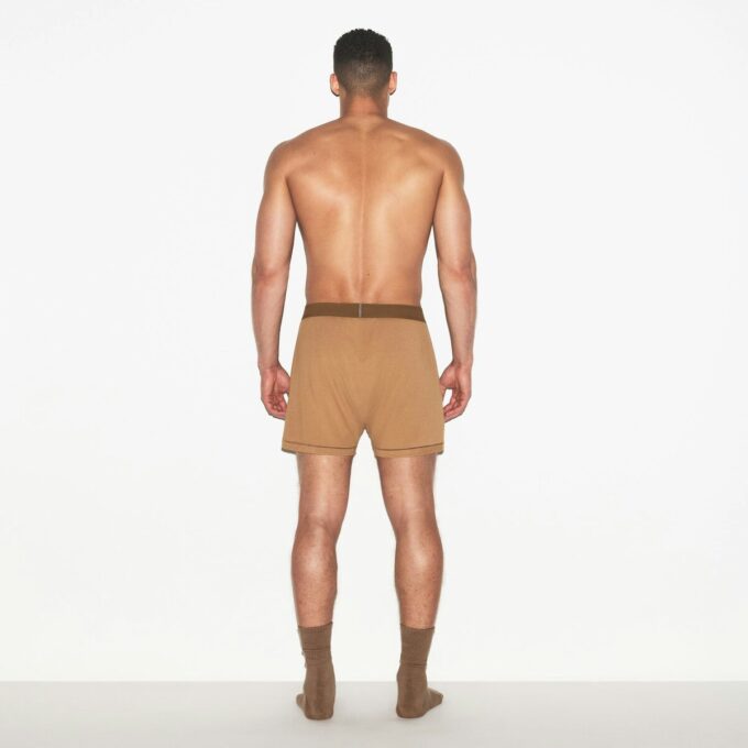 SKIMS HERRBOXERS I BOMULL STICKAD 3-PACK SKIMS HERRBOXERS I BOMULL STICKAD 3-PACK