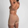 SKINKA SKULPTAD LÅG RYGG SHORT SKINKA SKULPTAD LÅG RYGG SHORT