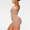 SÖMLÖS SKULPT ARBANDSLÖS SHORTIED BODY SÖMLÖS SKULPT ARBANDSLÖS SHORTIED BODY