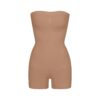 SÖMLÖS SKULPT ARBANDSLÖS SHORTIED BODY SÖMLÖS SKULPT ARBANDSLÖS SHORTIED BODY