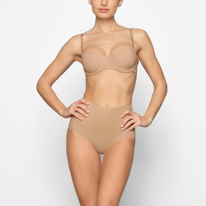 SMOOTHING INTIMATES OFODRAD AXELBANDSLÖS BH
