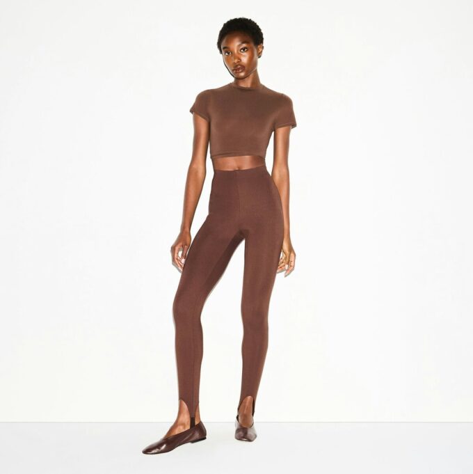 THE ESSENTIAL COLLECTION HÖGMIDDAD STIRRUP LEGGINGS THE ESSENTIAL COLLECTION HÖGMIDDAD STIRRUP LEGGINGS