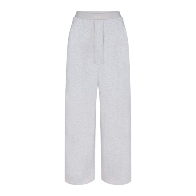 ÖVERSIZED BYXOR I BOMULLSFLEECE MED DUBBEL MIDJA ÖVERSIZED BYXOR I BOMULLSFLEECE MED DUBBEL MIDJA