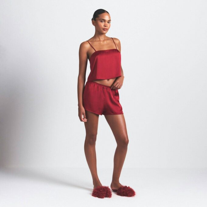 VÄVD GLANSIG CAMI OCH KORT SÖTSET