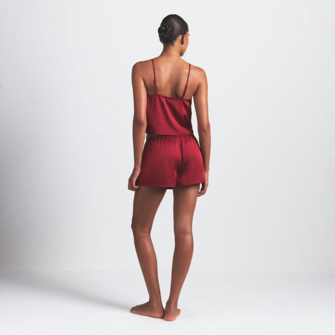 VÄVD GLANSIG CAMI OCH KORT SÖTSET