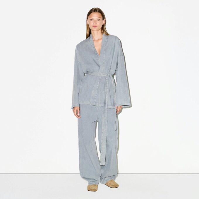 VÄVD LOUNGE OVERSIZED OMLOTTTOPP VÄVD LOUNGE OVERSIZED OMLOTTTOPP