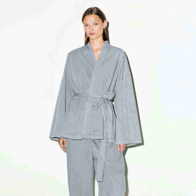 VÄVD LOUNGE OVERSIZED OMLOTTTOPP VÄVD LOUNGE OVERSIZED OMLOTTTOPP
