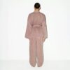 VÄVD LOUNGE OVERSIZED OMLOTTTOPP VÄVD LOUNGE OVERSIZED OMLOTTTOPP